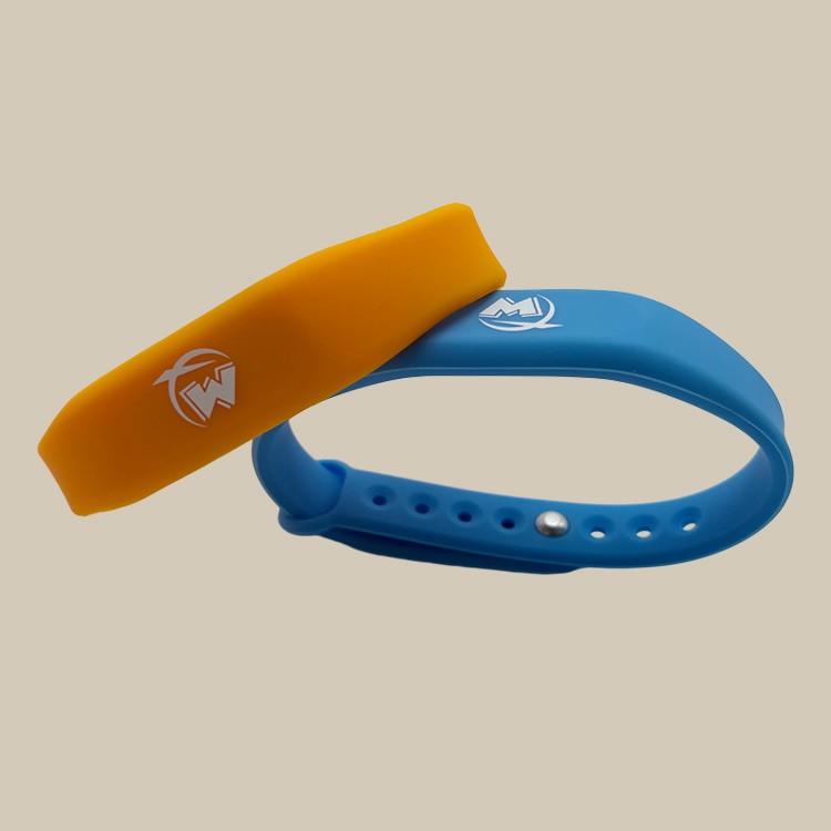 ISO14443A RFID Adjustable Silicone Wristband for Fitness